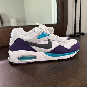 Nike Air Max. Women’s size 8.